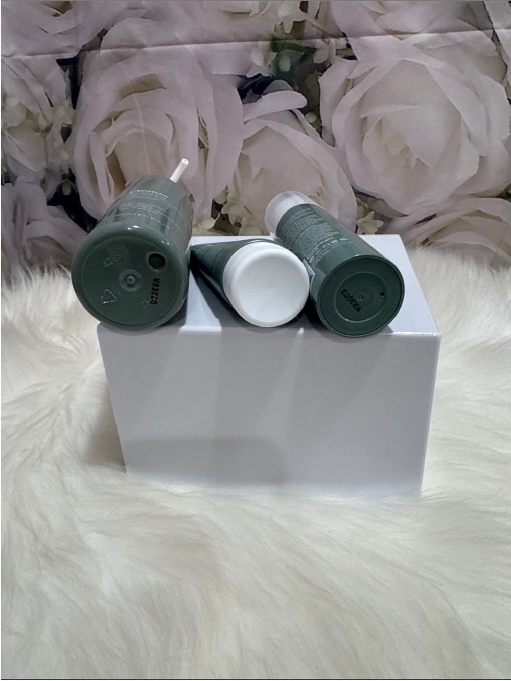 Romner Hydrating Women’s Skincare Set in Sage Green - Picture 4 of 4